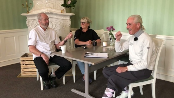 Friday live den 15 sept