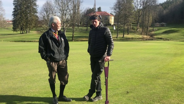 Film med Mike Dawson – Course Manager på Hulta